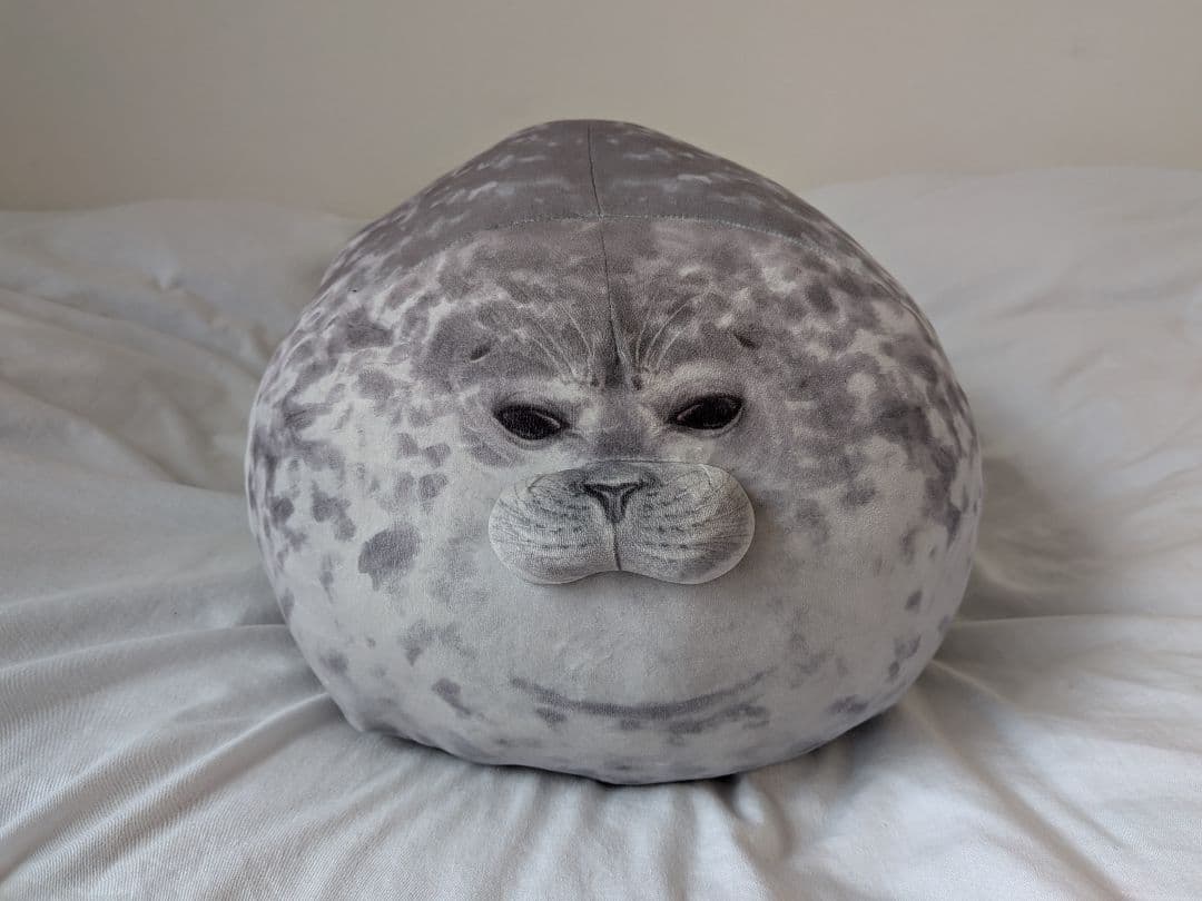 YOU+MORE! おまんじゅうアザラシユキちゃん もっちりビッグクッション