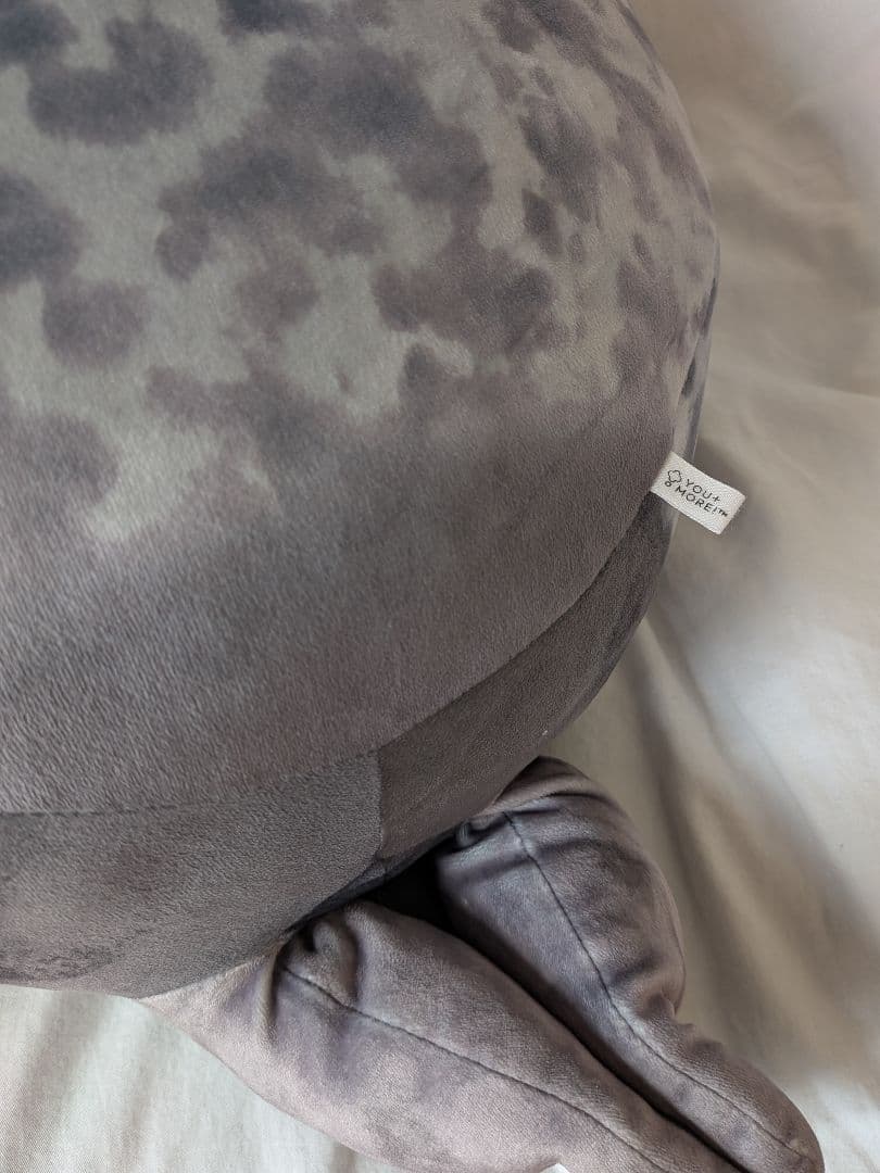 YOU+MORE! おまんじゅうアザラシユキちゃん もっちりビッグクッション