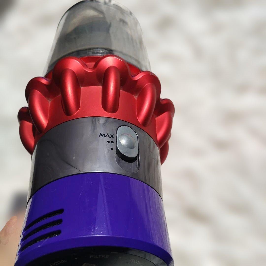 【ジャンク品】ダイソンサイクロン V10　5年使用　故障品　本体など8点セット