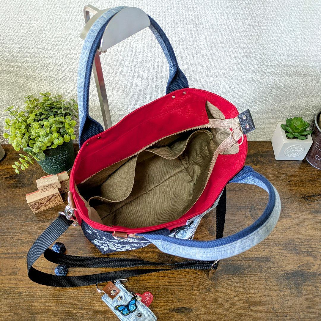 デニムリメイク 2wayトート｜薔薇刺繍×本革・ポケットたくさん・底鋲付き