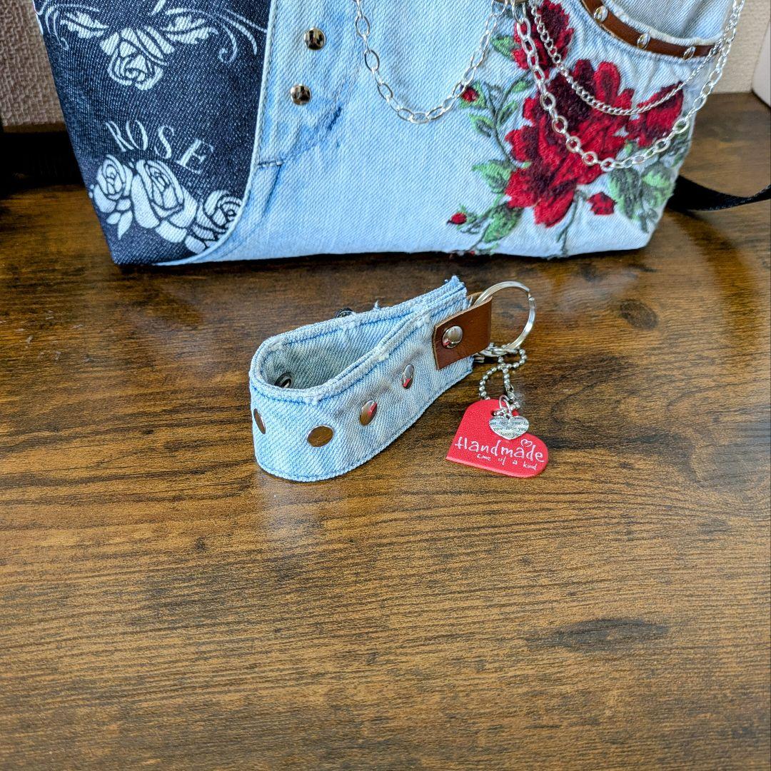 デニムリメイク 2wayトート｜薔薇刺繍×本革・ポケットたくさん・底鋲付き