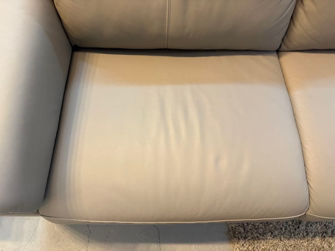 ニトリ　３人掛けソファ　本革（一部合成皮革）