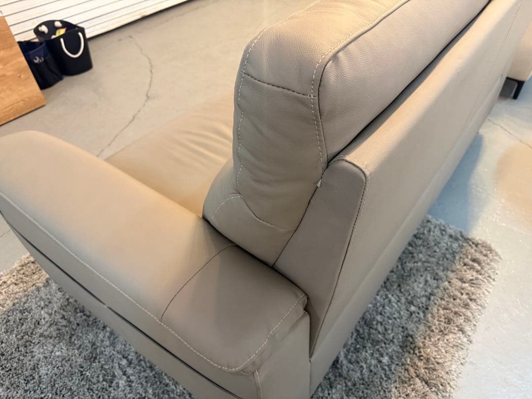 ニトリ　３人掛けソファ　本革（一部合成皮革）