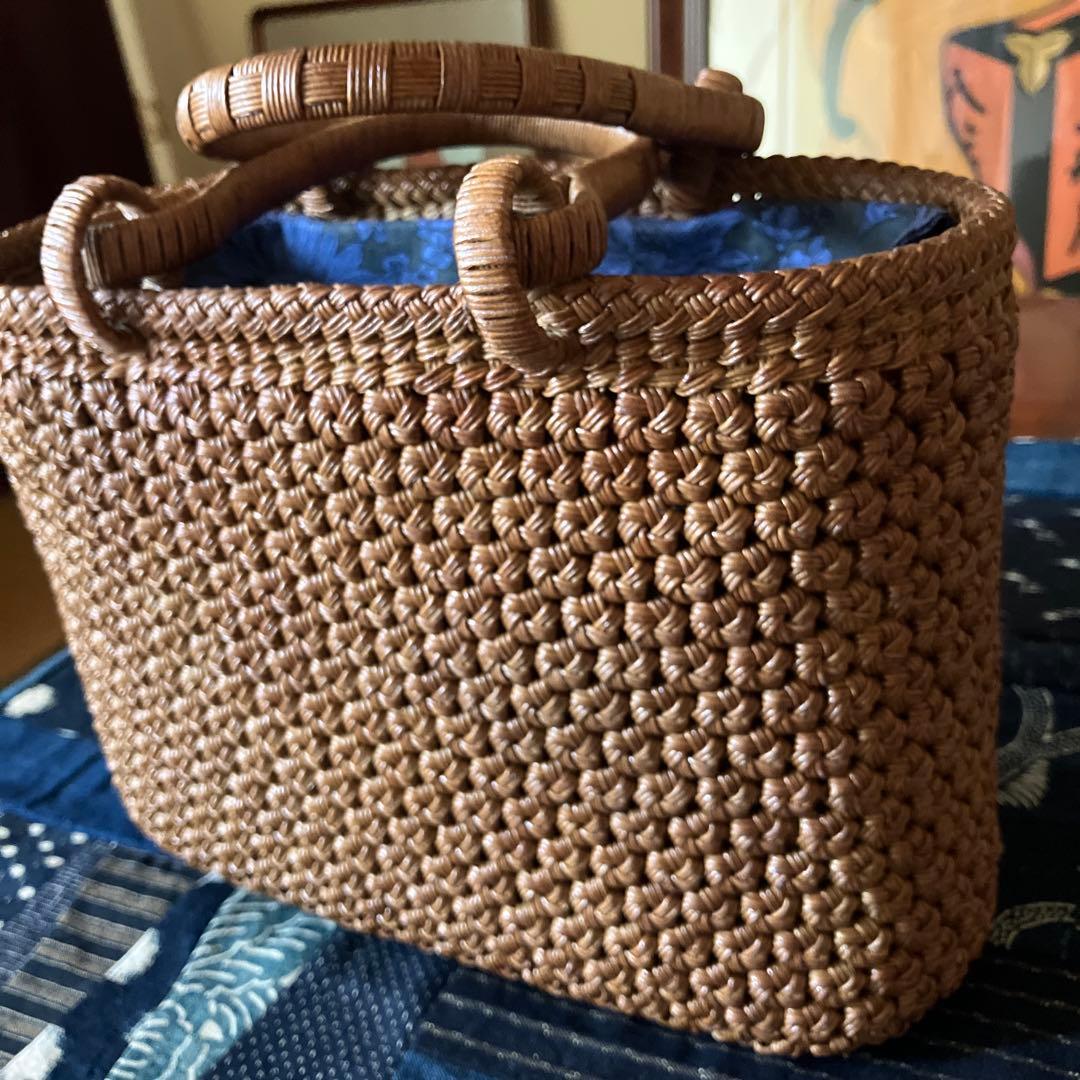 【最終お値下げ】クラフトで作った山葡萄風花結び編みかごバッグ