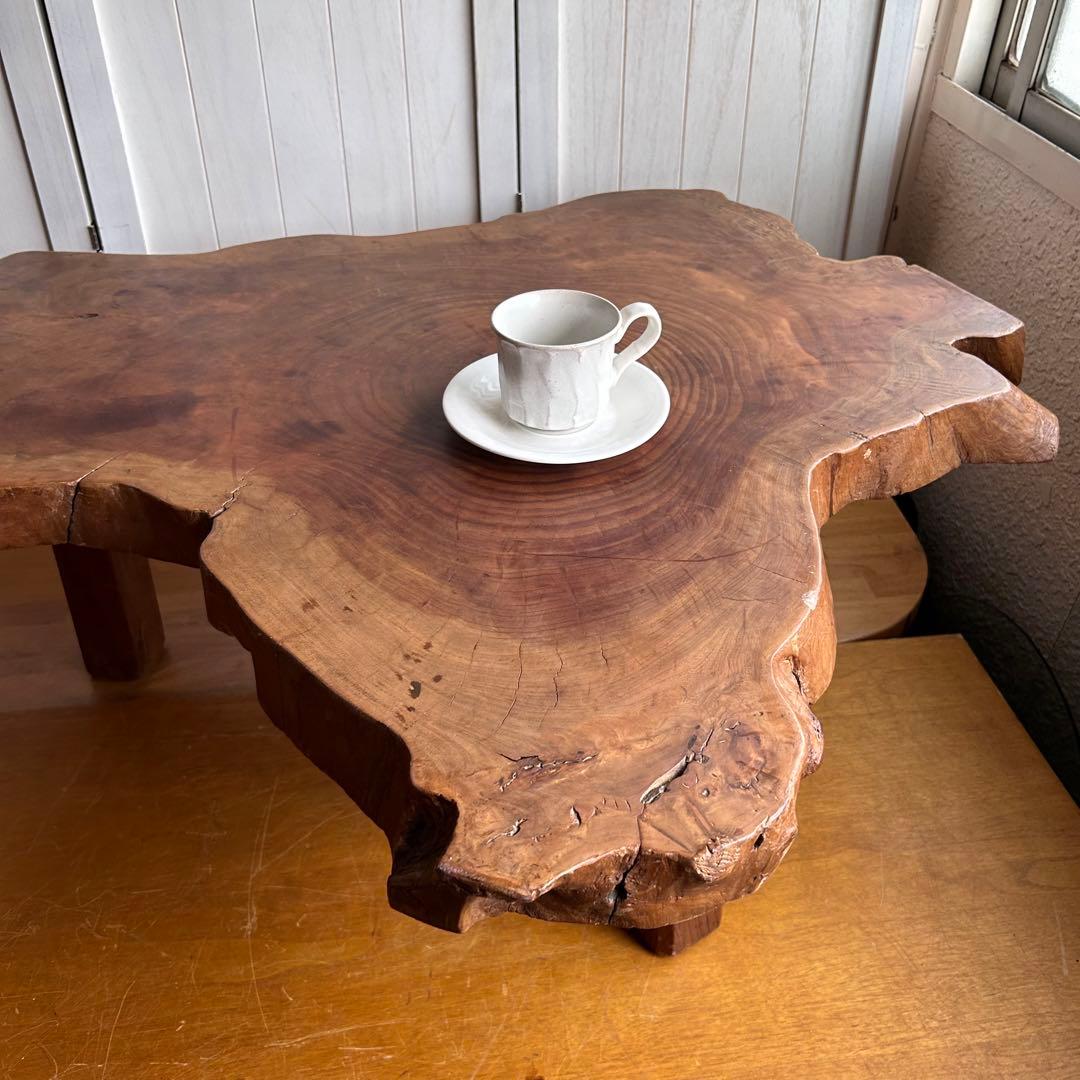 切り株テーブル　一枚板座卓　天然木　コーヒーテーブル
