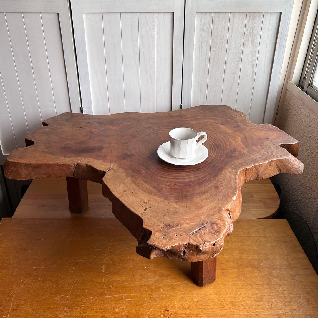 切り株テーブル　一枚板座卓　天然木　コーヒーテーブル