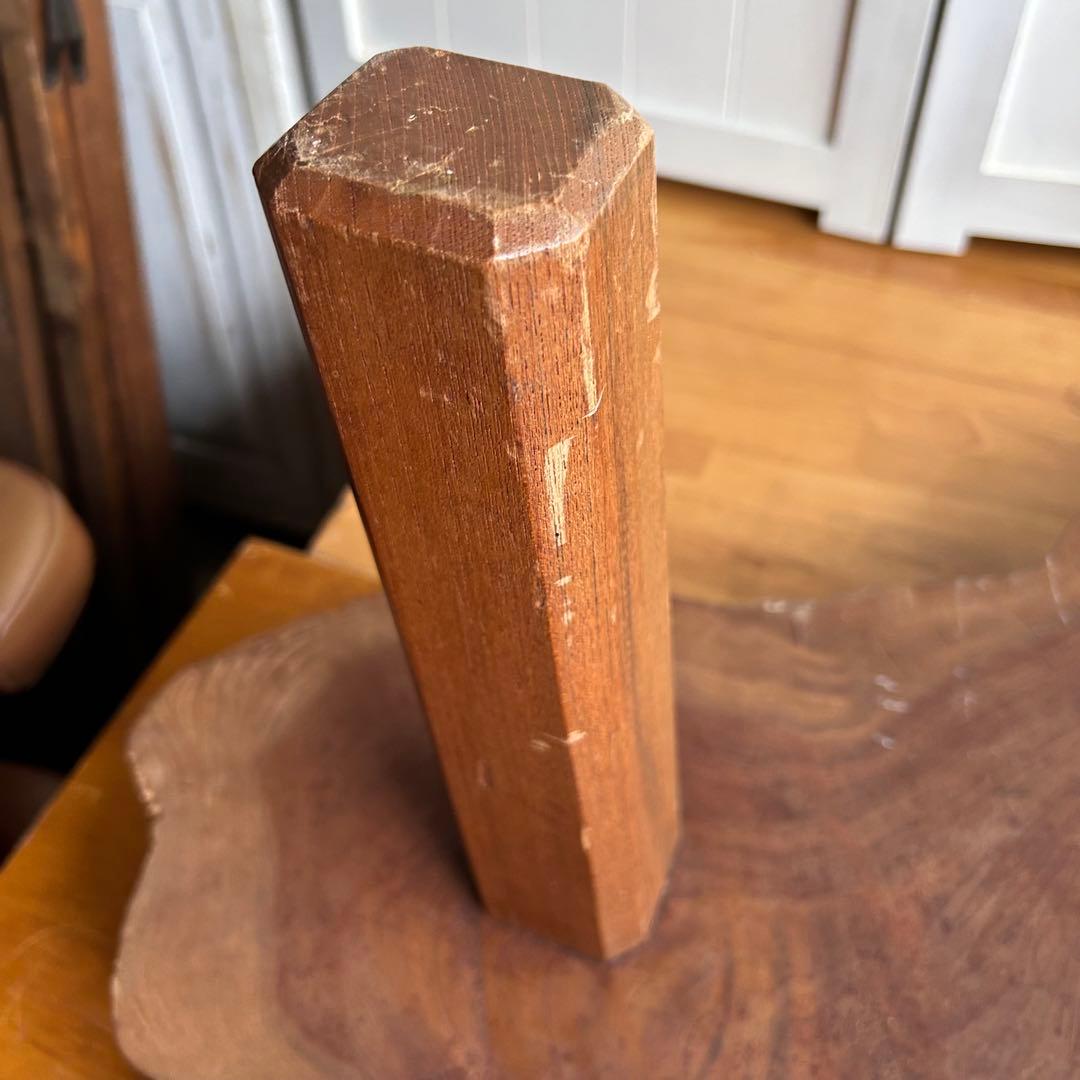 切り株テーブル　一枚板座卓　天然木　コーヒーテーブル