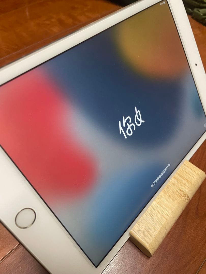 iPad mini 第4世代 ホワイト　Wi-Fiモデル　64GB apple