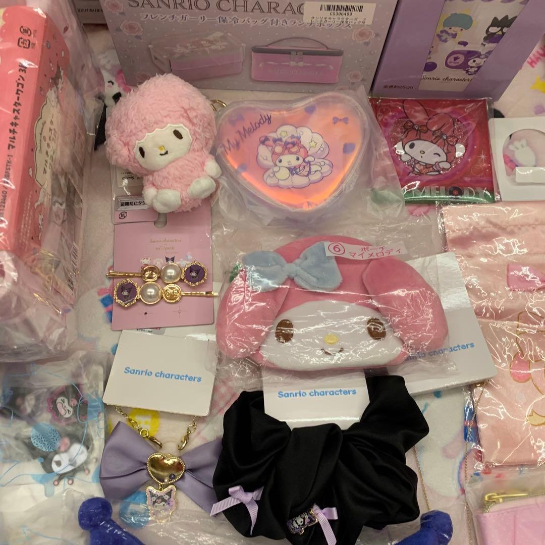 新品サンリオ　プライズ　くじ　雑貨　大量　まとめ売り　キティ　マイメロ　クロミ他