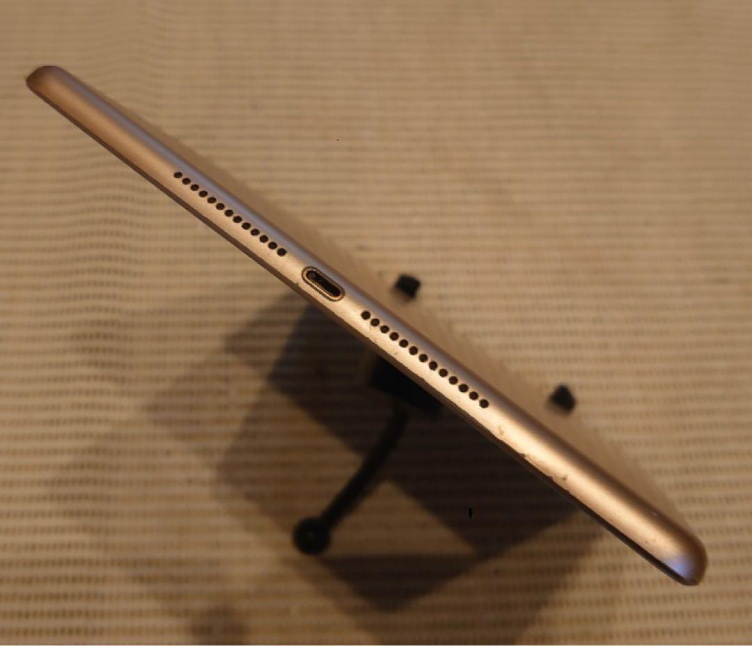 完動品SIMフリーiPad第6世代(A1954)本体32GB送料込LJMXJ