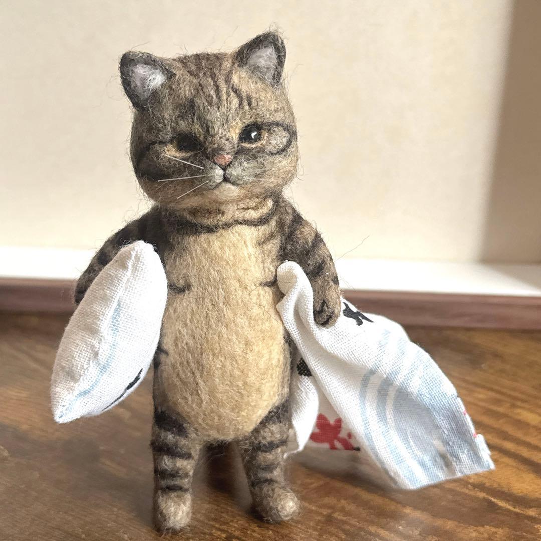 羊毛フェルト猫 キジ猫 ぬいぐるみ