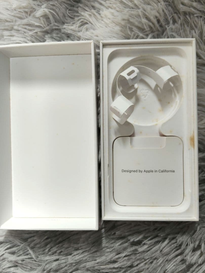 iPhone SE（第2世代）64GB SIMフリー バッテリー90% 【美品】