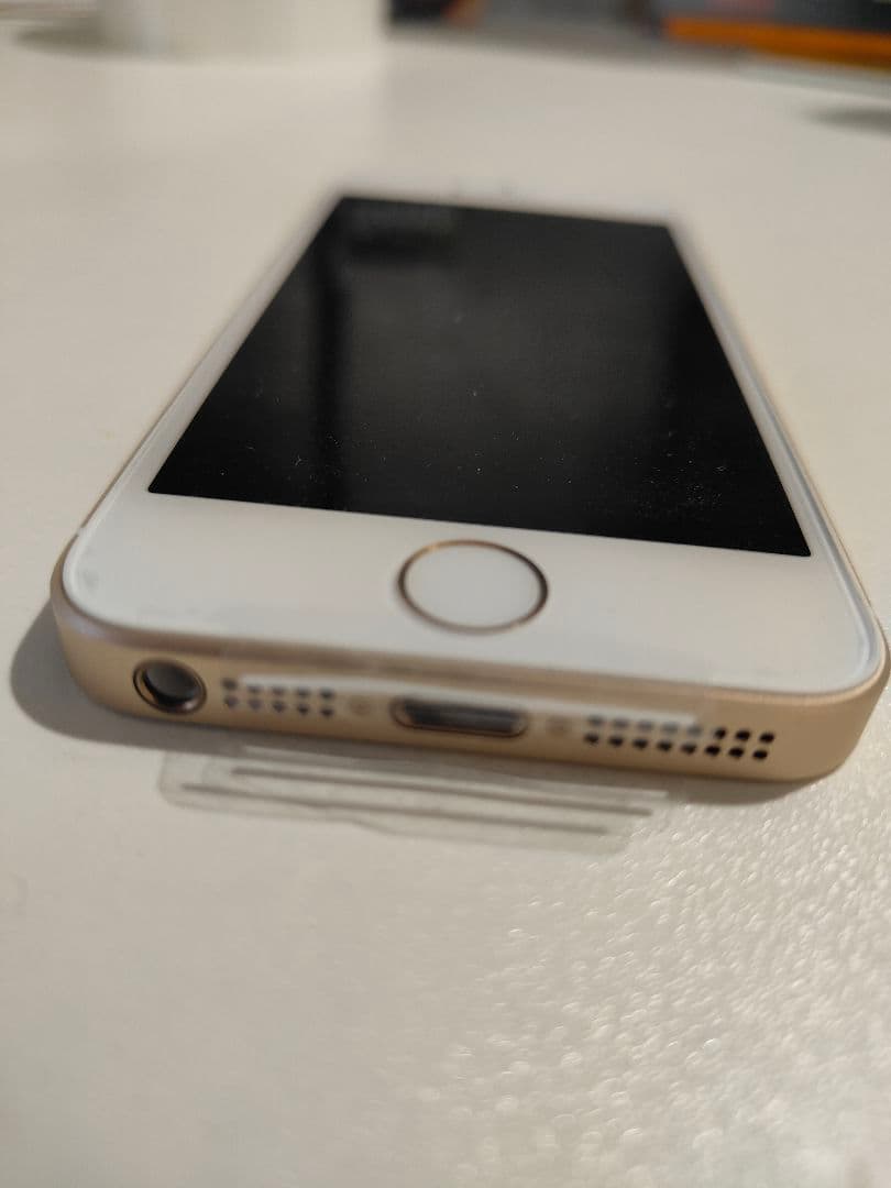 （値下げ歓迎）【美品】iPhone SE　初代 ゴールド 32GB UQモバイル