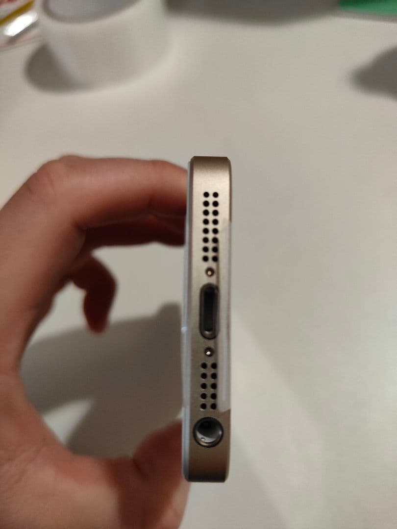 （値下げ歓迎）【美品】iPhone SE　初代 ゴールド 32GB UQモバイル