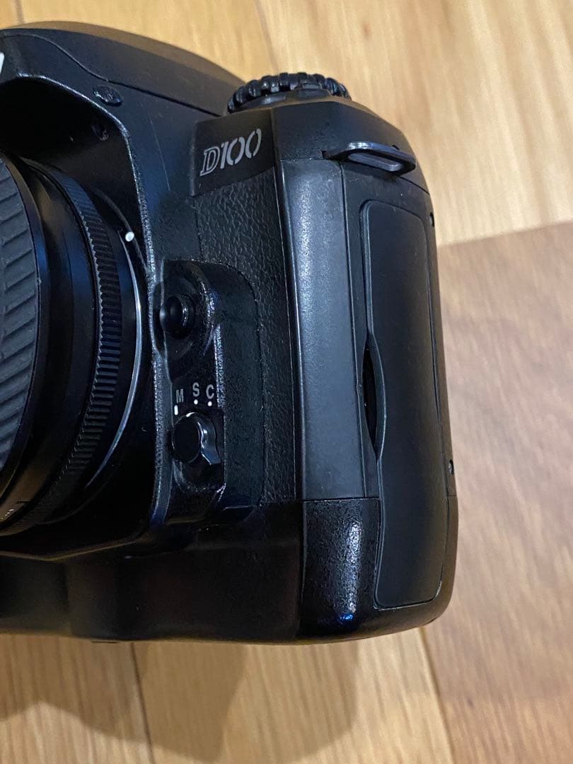Nikon D100 デジタル一眼　Tokina 28-210 広角望遠レンズ付