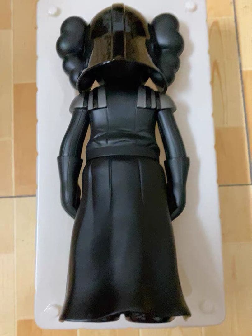 KAWS ×STAR WARS×MEDICOM TOY Darth Vader