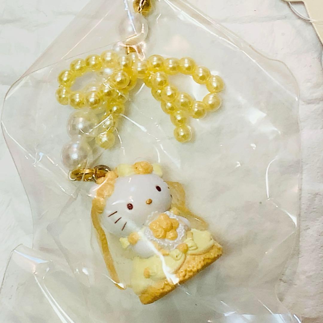 d*2様 【激レア多数】ご当地　ハローキティ vivitixストラップ　根付等