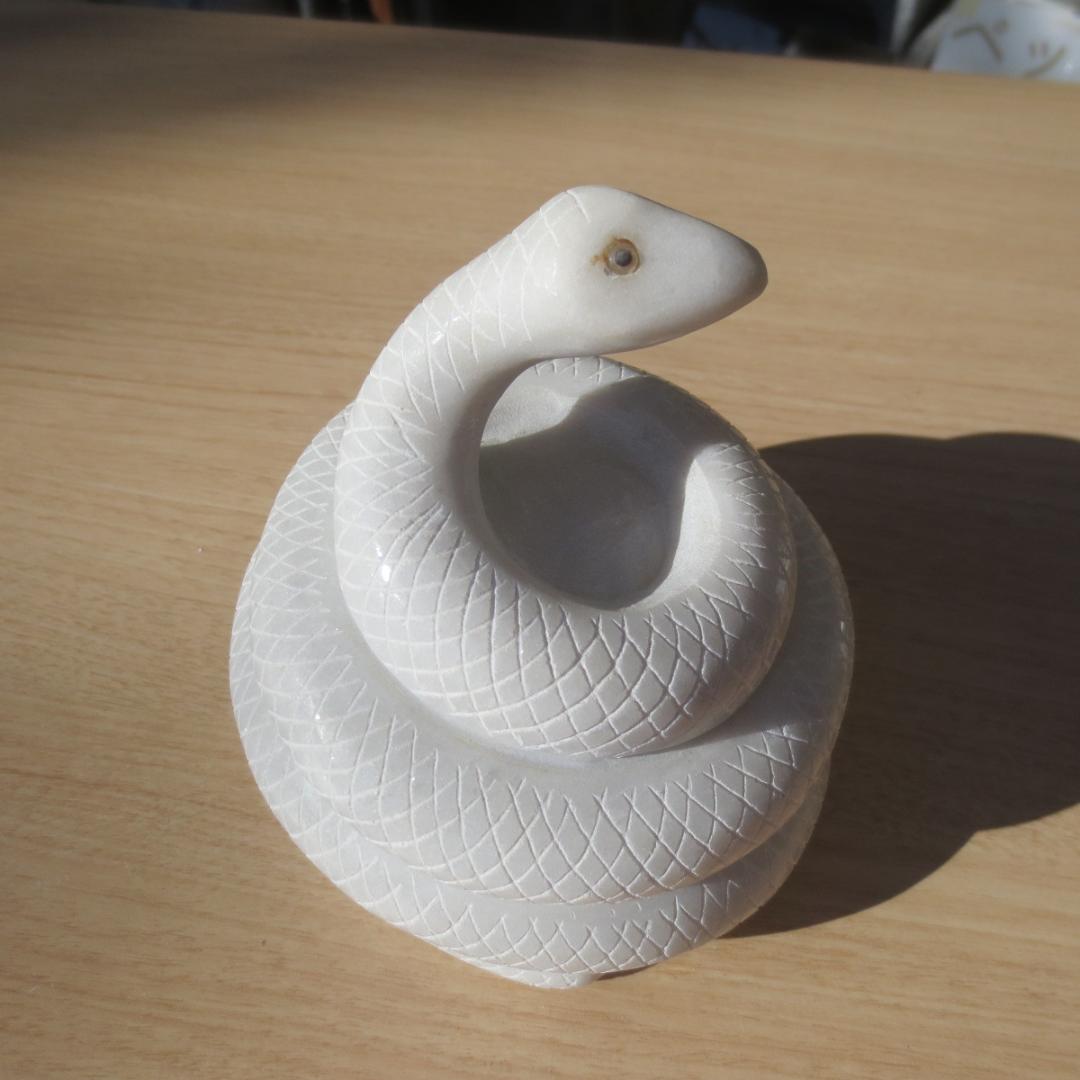 白蛇 白へび ヘビ White snake（大）天然大理石 手作り品 蛇 巳年