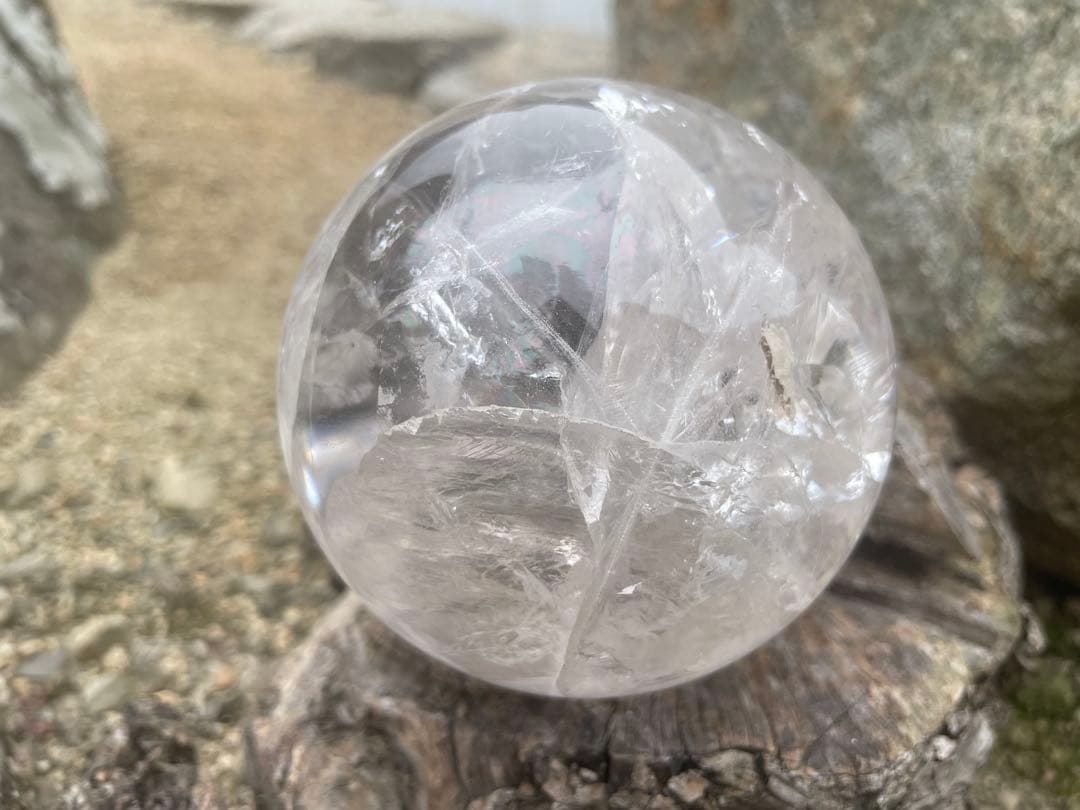 最終さらに値下げ‼️レインボー水晶スフィア　丸玉 約80mm 大玉　1キロ超！