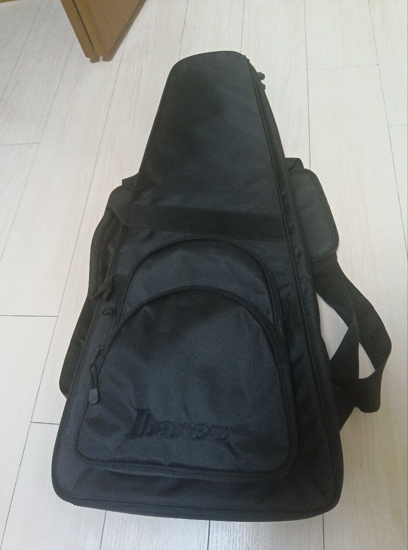 Ibanez Q52PB ヘッドレスギター
