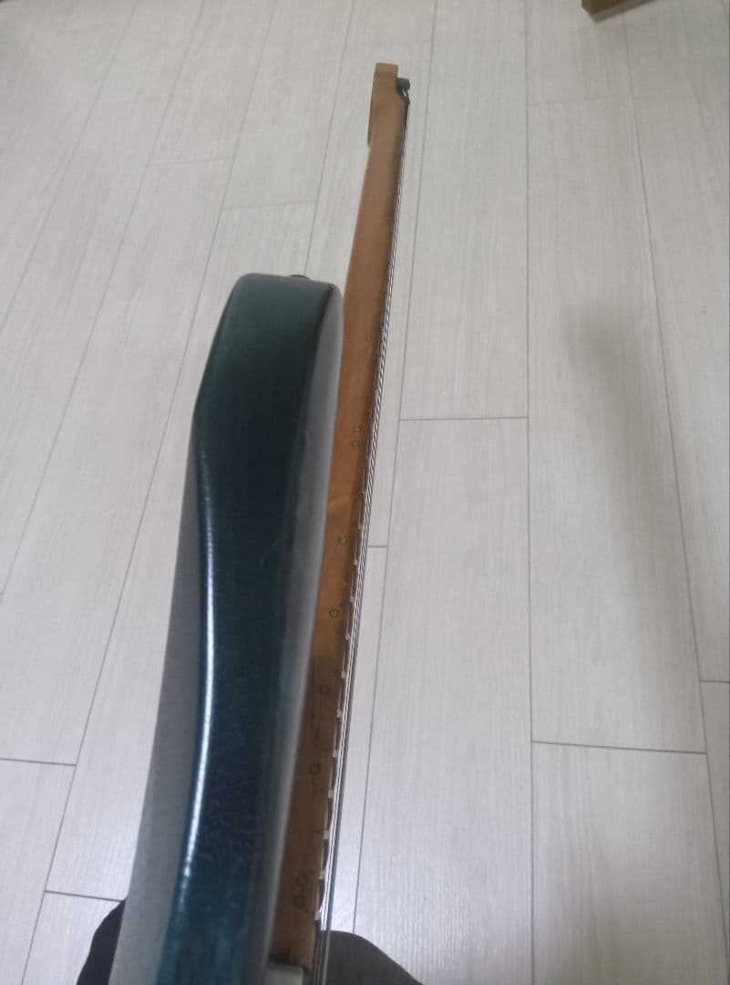 Ibanez Q52PB ヘッドレスギター