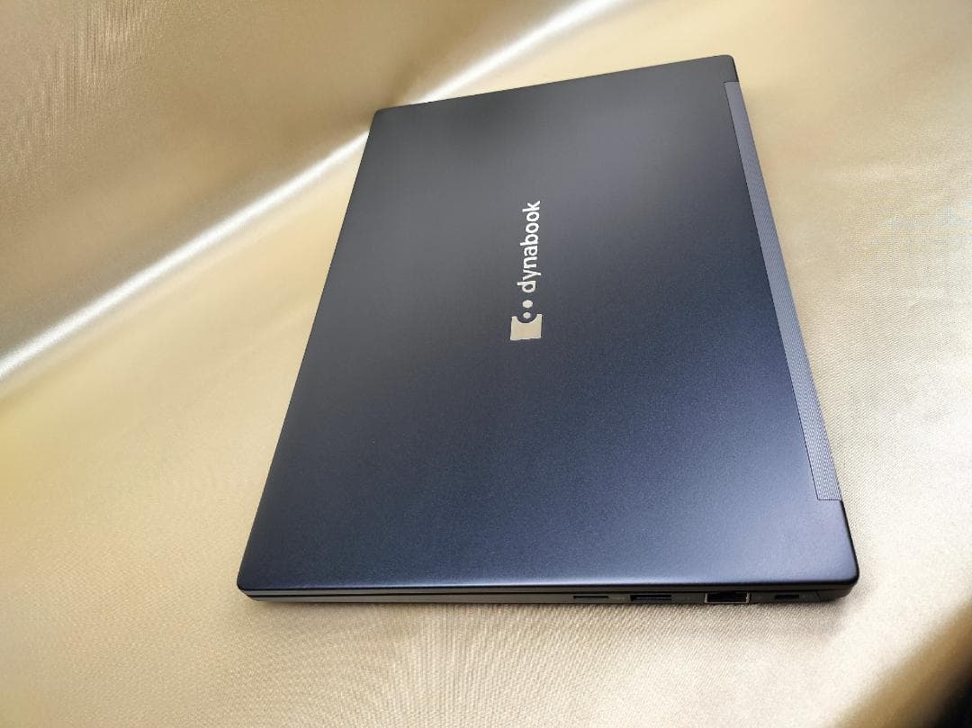 東芝　Dynabook G83/KW　高性能　2023年モデル(K-205)