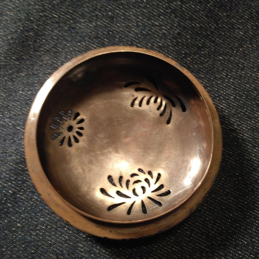 青磁焼　銀蓋　花模様の陶器香炉　骨董　お香