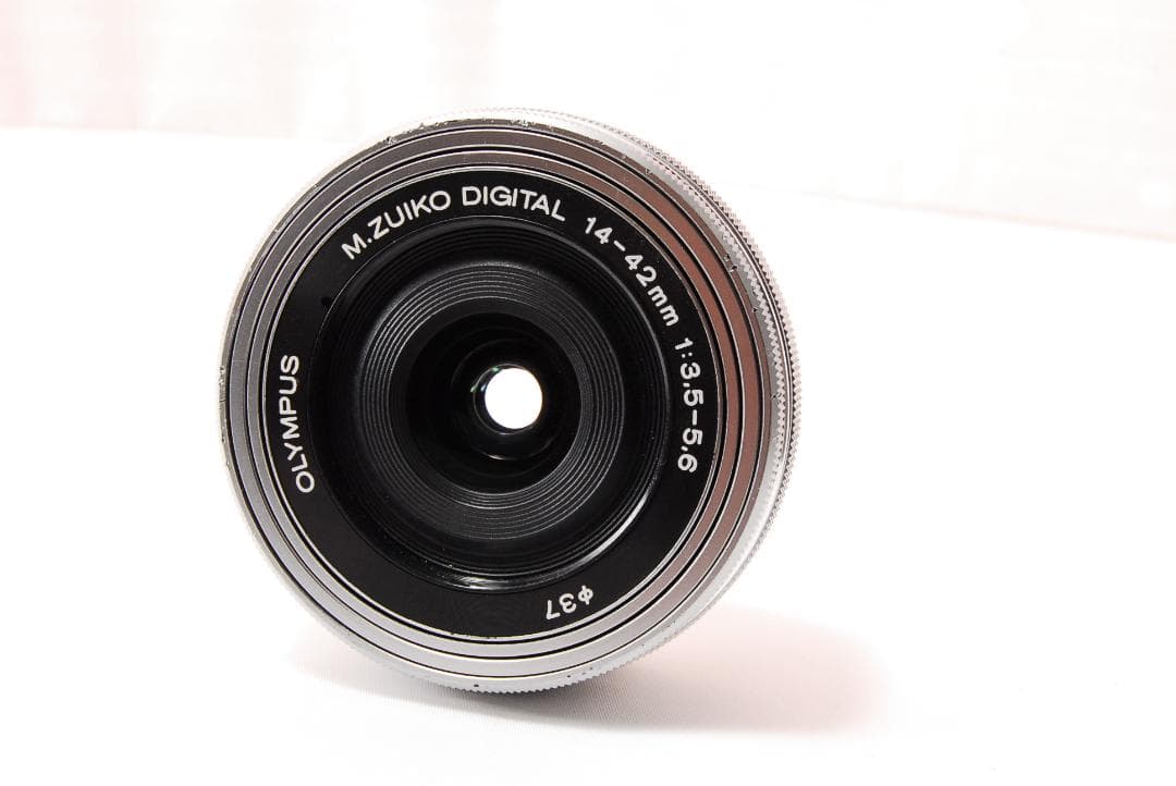 〓電動式パンケーキレンズ付〓オリンパス E-PL6 ホワイト ミラーレス