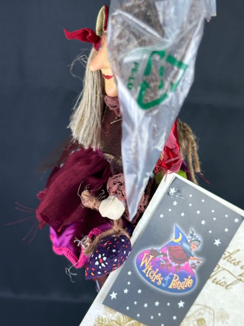 幸福を呼ぶ　魔女　英国　ぬいぐるみ　魔女人形　イングランド製