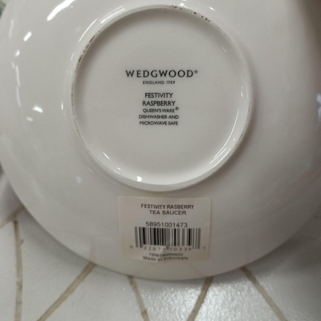 新品　ウェッジウッド フェスティビティ ラズベリー ティーカップ＆ソーサー