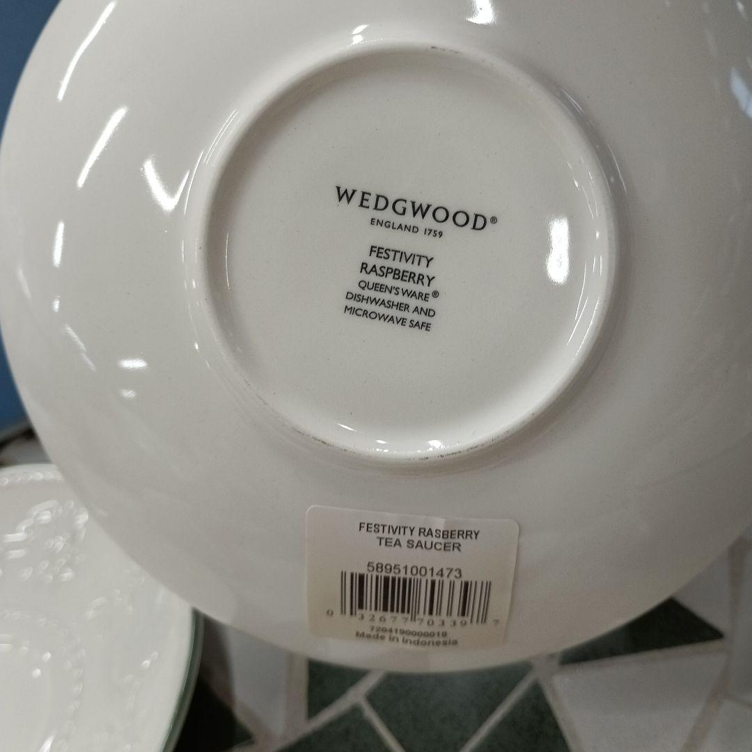 新品　ウェッジウッド フェスティビティ ラズベリー ティーカップ＆ソーサー