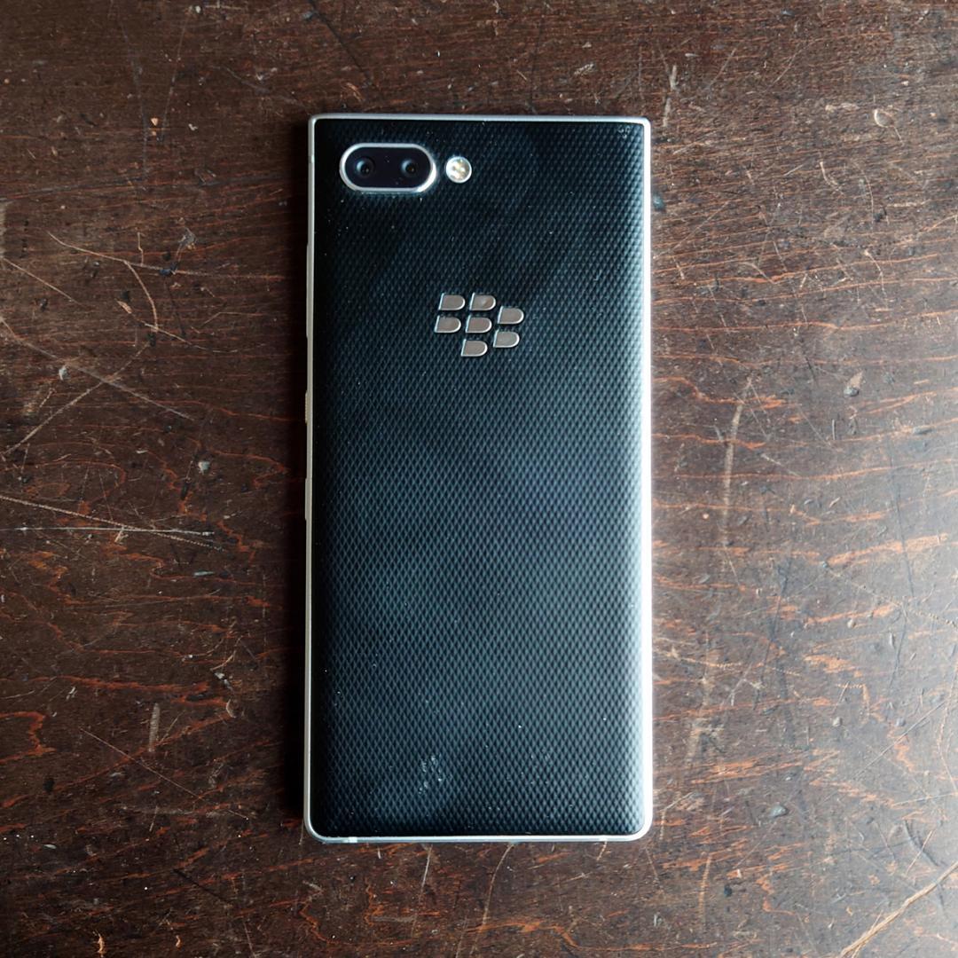 スマートフォン本体 BlackBerry KEY 2