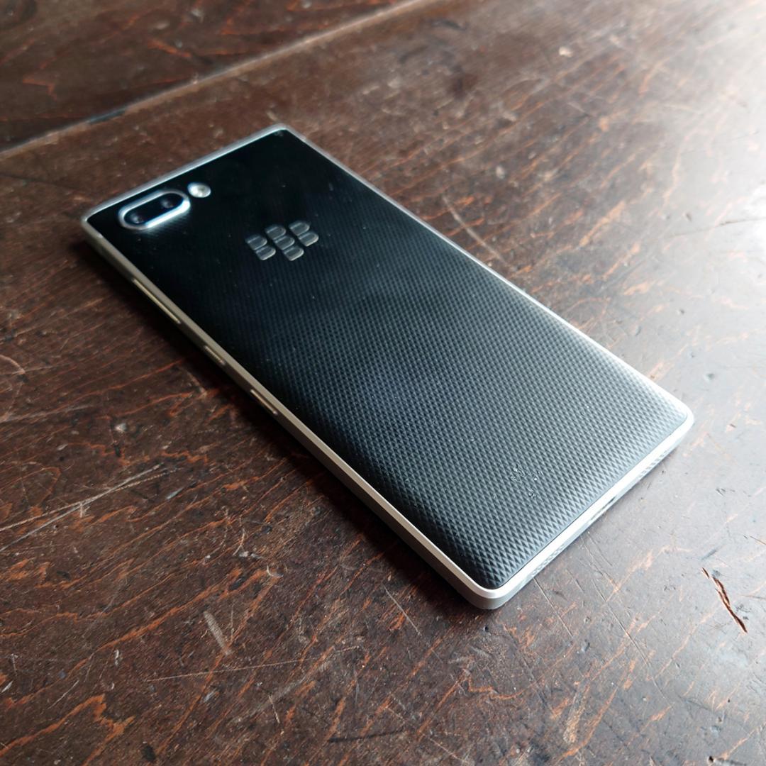 スマートフォン本体 BlackBerry KEY 2