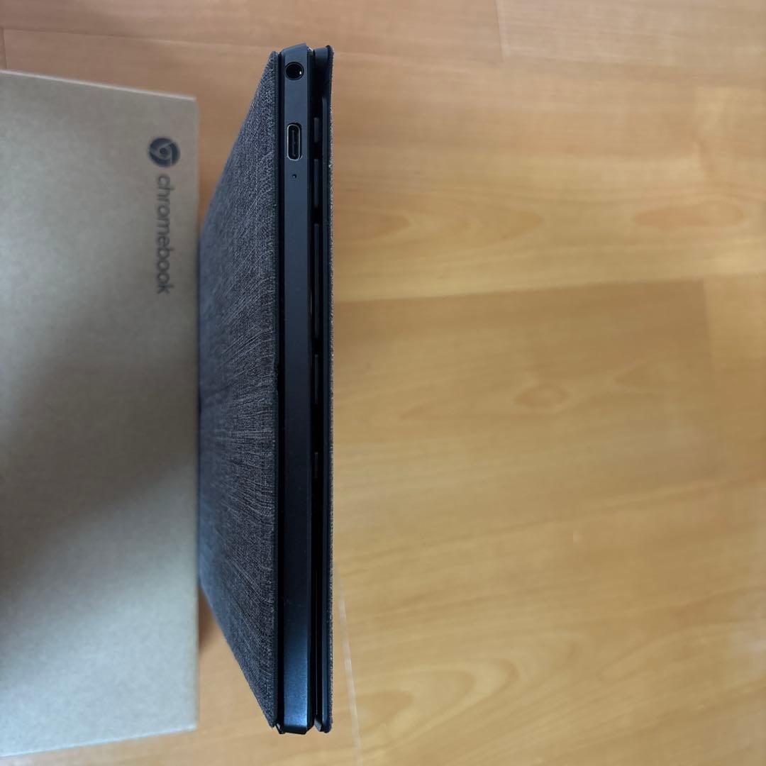 美品　ASUS CM3000DVAクロームブック　キーボード取り外し