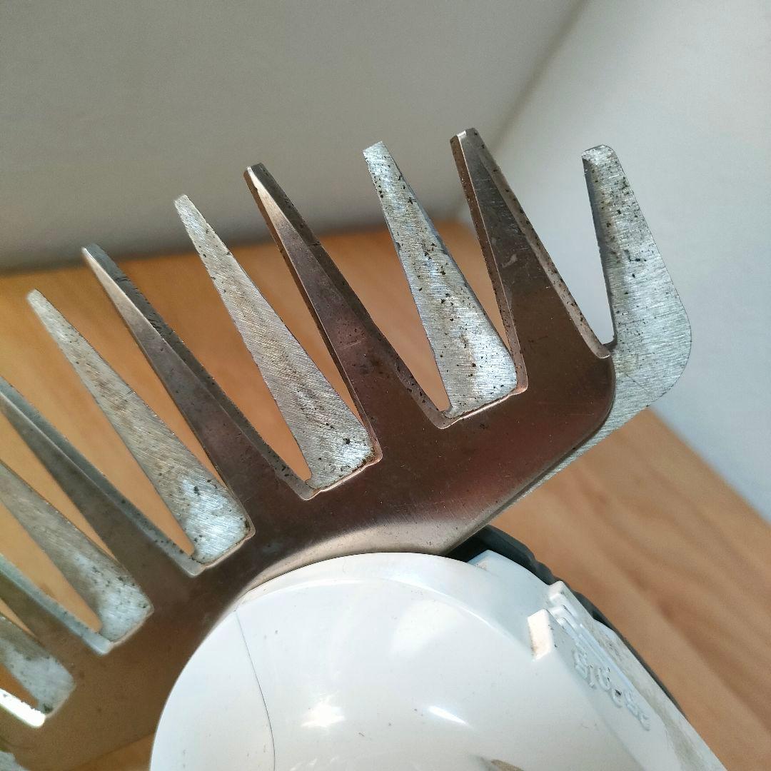 マキタ　芝生バリカン　刈幅　　160mm MUM1600