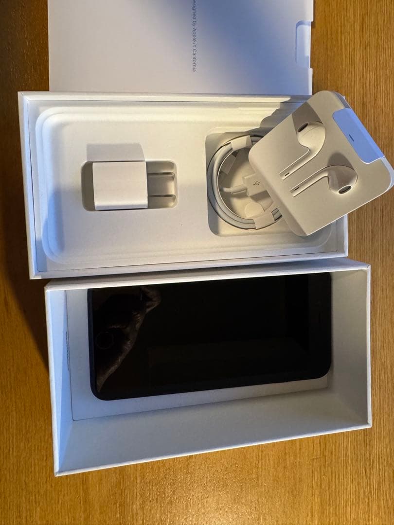 【箱付属品】iPhone 7 Plus Black黒 256GB SIMフリー