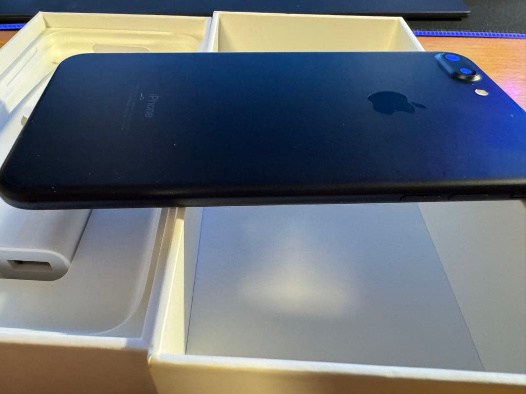 【箱付属品】iPhone 7 Plus Black黒 256GB SIMフリー