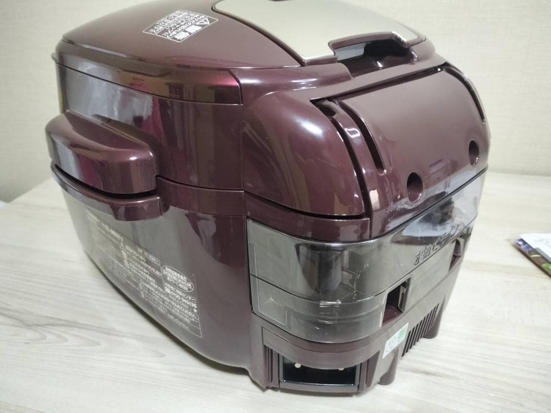 新品未使用品　 象印マホービン 圧力IHなべ 圧力鍋 EL-MB30-VD