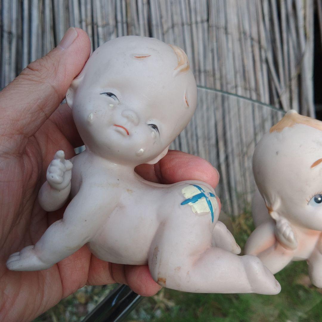 見つめる天使　泣き虫天使　陶磁器置物