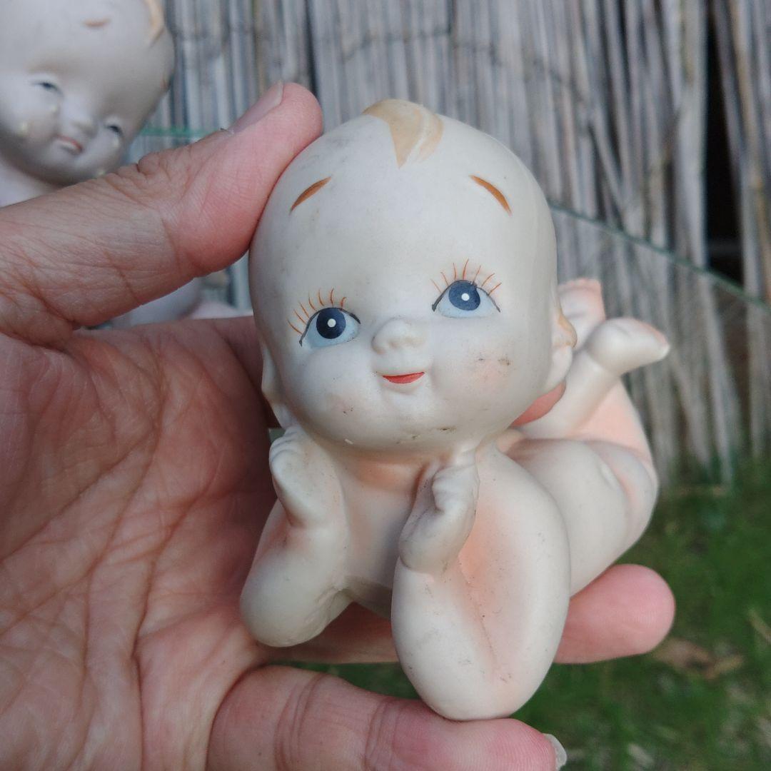 見つめる天使　泣き虫天使　陶磁器置物