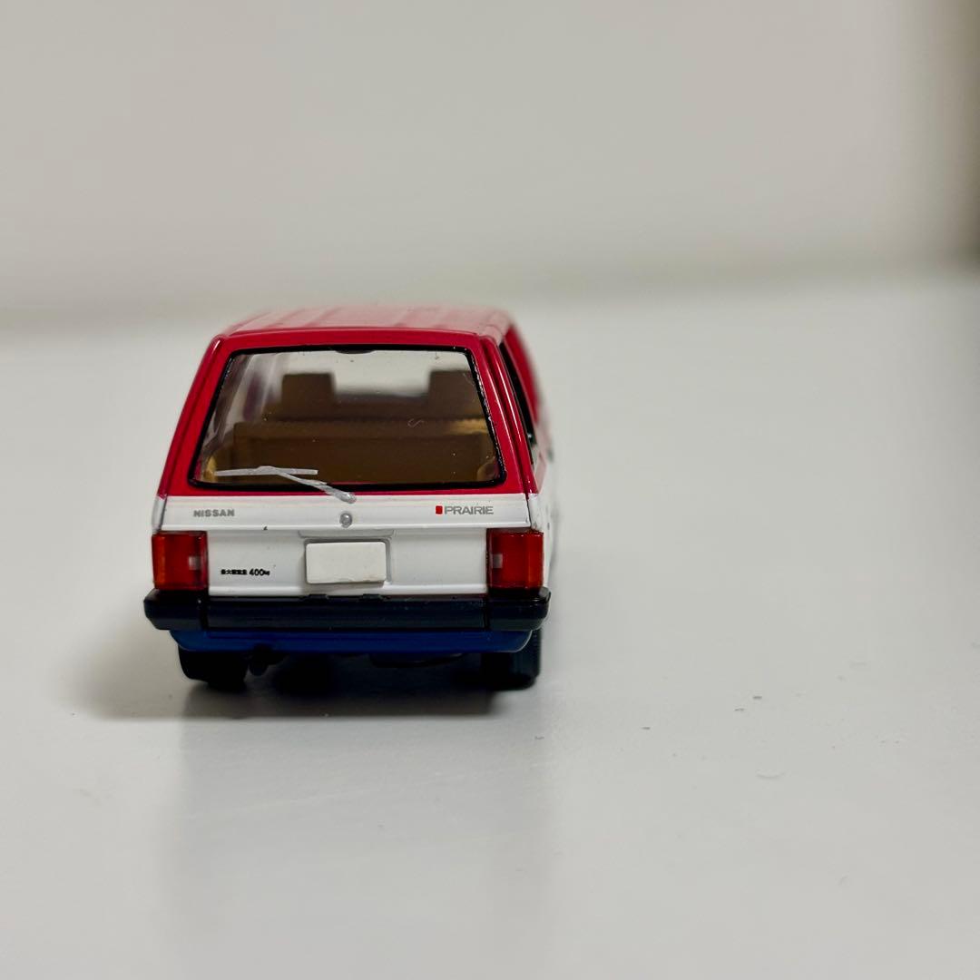 トミカリミテッドヴィンテージネオ　ニッサン　プレーリー