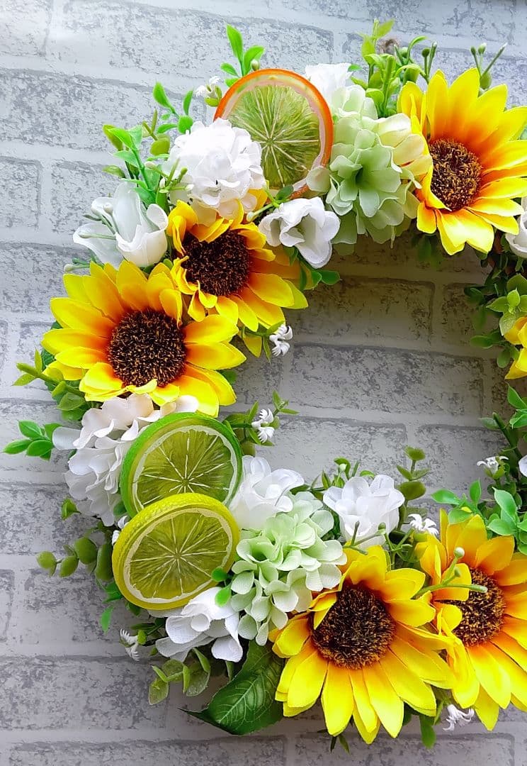 ひまわりリース　フラワーリース　玄関かざり　壁飾り　ハンドメイド