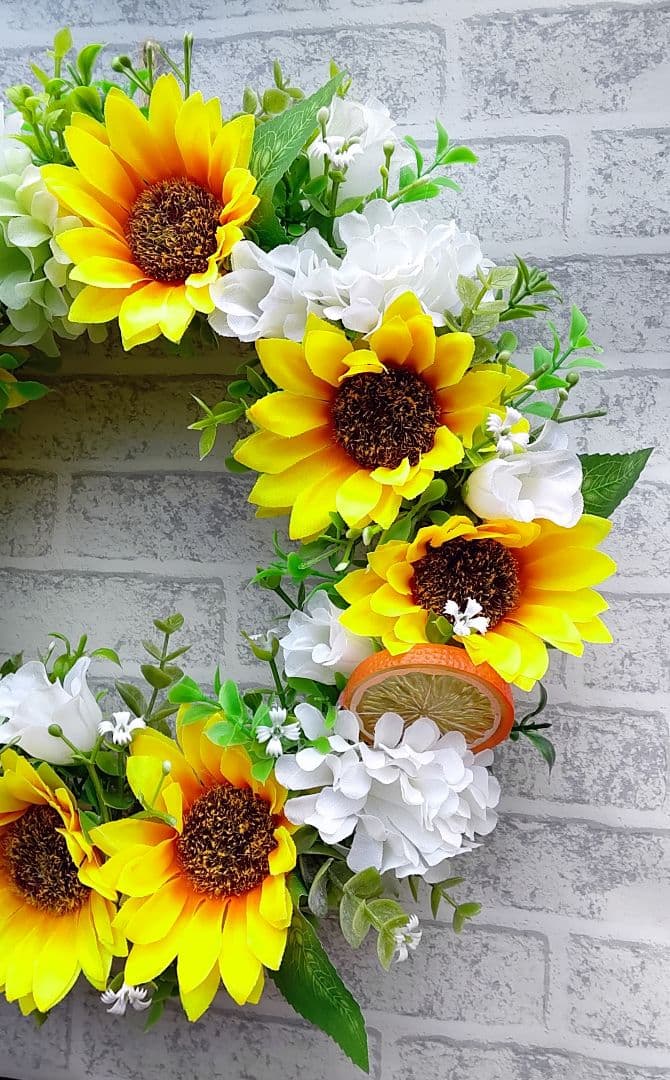 ひまわりリース　フラワーリース　玄関かざり　壁飾り　ハンドメイド