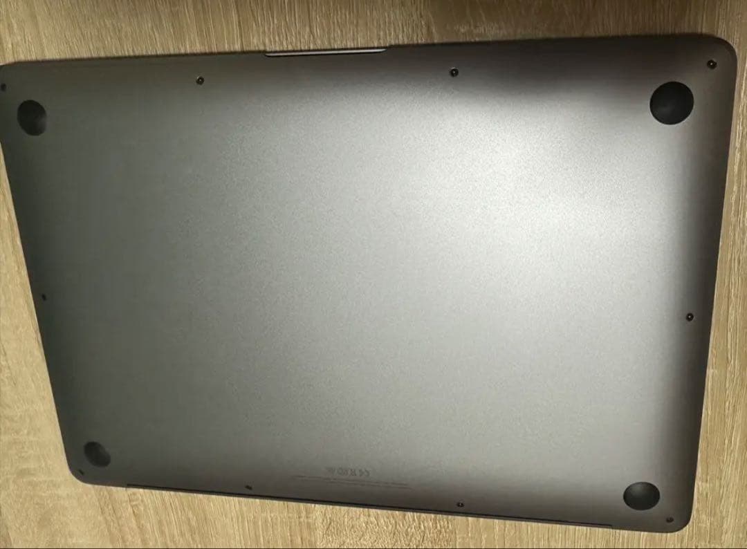 美品　MacBook Air M1 8GB/256GB バッテリー100％