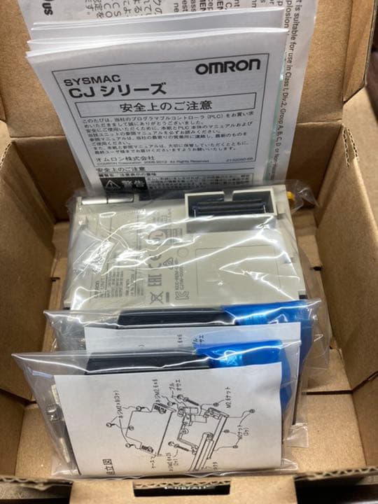 オムロン　位置制御ユニット　CJ1W-NC433  新品