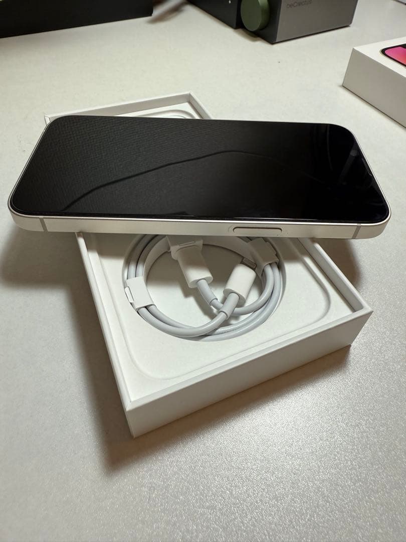 専用 Apple iPhone 14 ホワイト 本体【美品】
