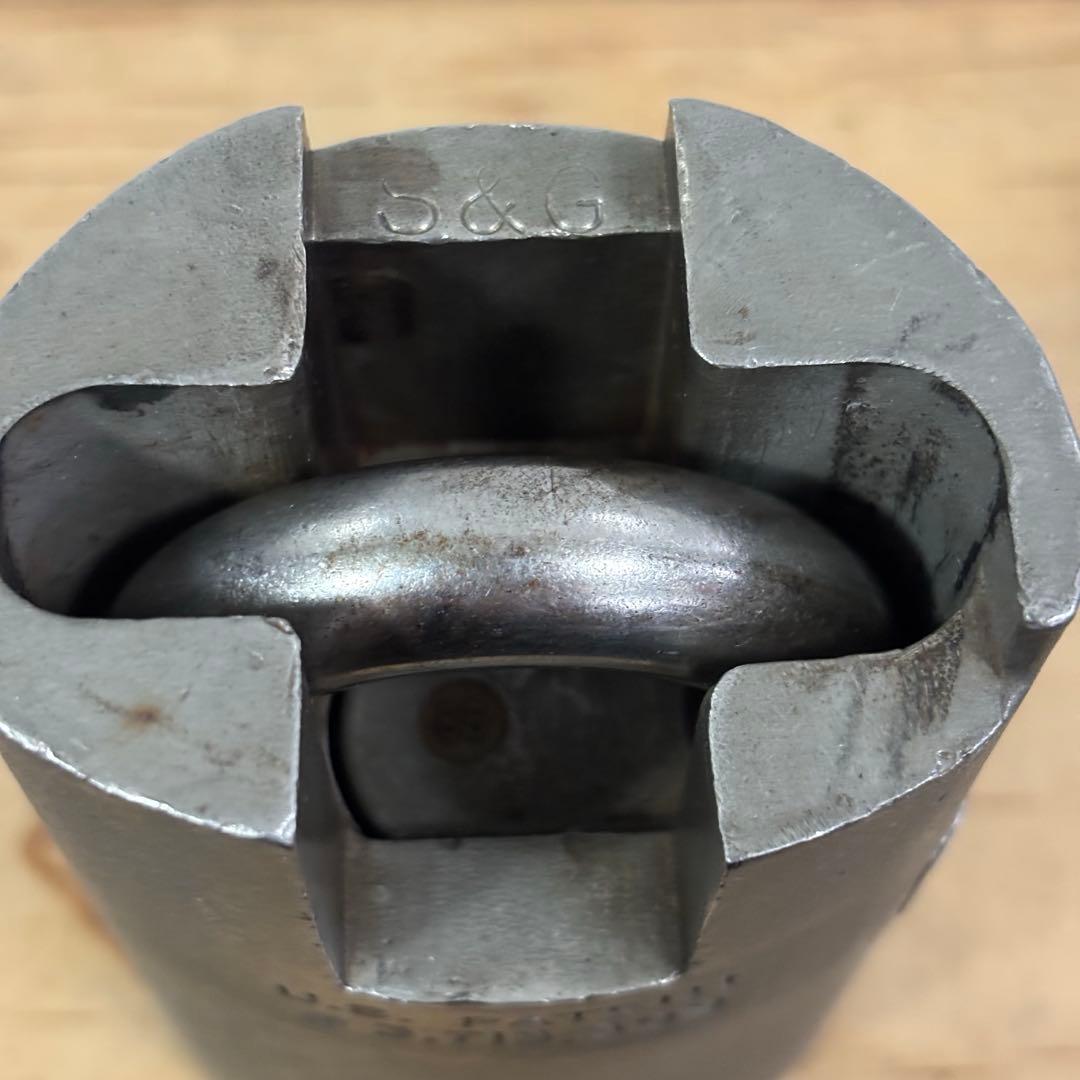 米軍　実物　US 武器庫　弾薬庫使用　南京錠　KEY ３個　送料無料