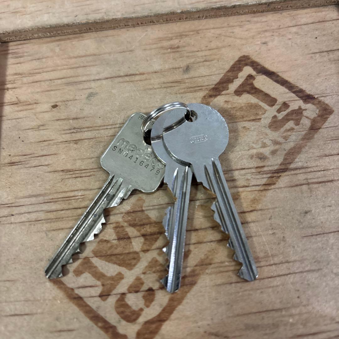 米軍　実物　US 武器庫　弾薬庫使用　南京錠　KEY ３個　送料無料