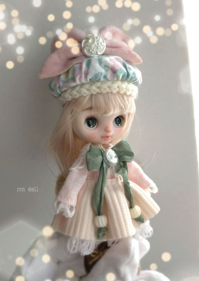 カスタムアイシードール✰プチサイズ　やや難あり　本体とおまけのニット帽