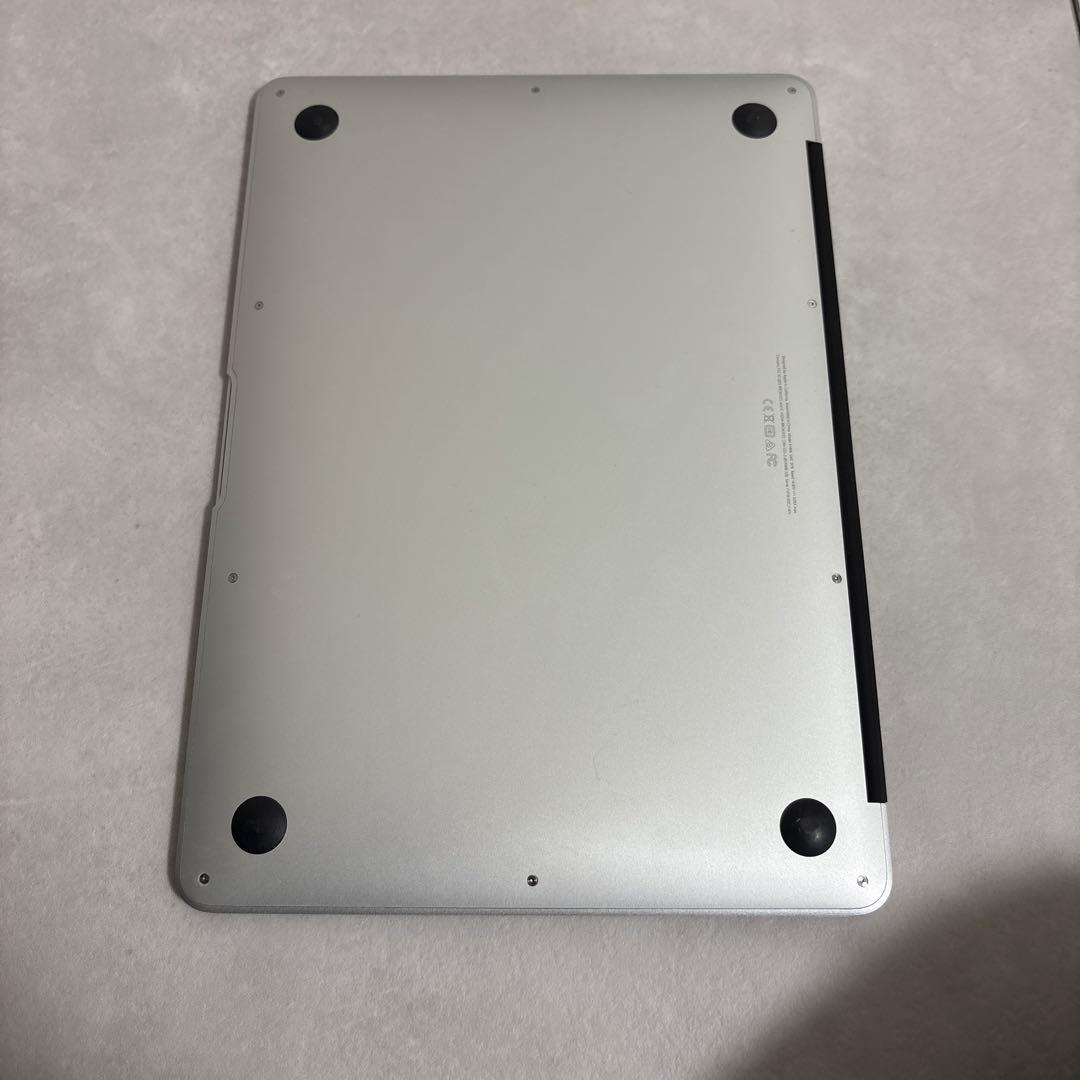 MacBook Air 13インチ + 充電器